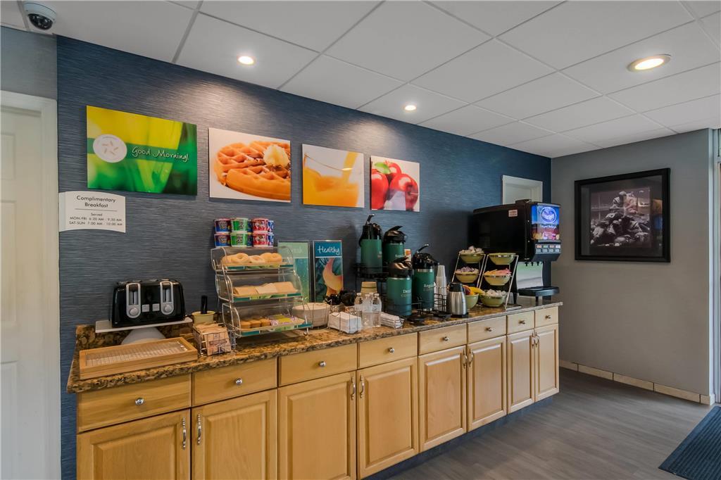 Quality Inn Westfield - Springfield Ресторан фото